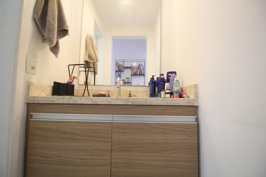 Banheiro de apartamento à venda com 1 quarto, 59m² em Vila Andrade, São Paulo