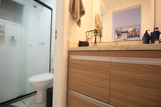 Banheiro de apartamento à venda com 1 quarto, 59m² em Vila Andrade, São Paulo