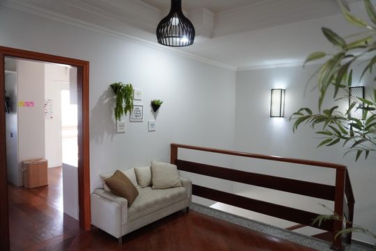 Hall de casa para alugar com 4 quartos, 338m² em Parque Residencial Nardini, Americana