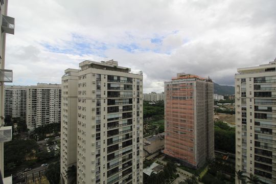 Sala - Vista de apartamento à venda com 3 quartos, 170m² em Barra Olímpica, Rio de Janeiro