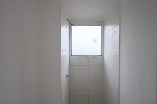 Banheiro de apartamento à venda com 2 quartos, 41m² em Jardim Boa Vista (zona Oeste), Osasco