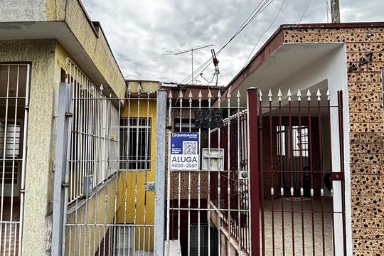 Fachada de casa para alugar com 2 quartos, 75m² em Parque das Nações, Santo André