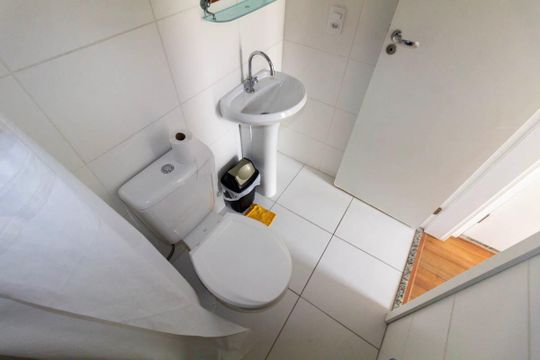 Banheiro de kitnet/studio para alugar com 1 quarto, 28740m² em Vila Penteado, São Paulo