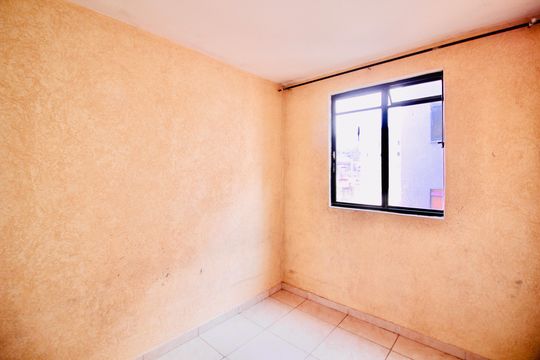 Quarto 2 de apartamento para alugar com 2 quartos, 50m² em Conjunto Habitacional Santa Etelvina Ii, São Paulo