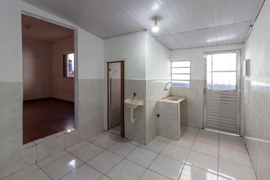 Sala e Cozinha de casa para alugar com 1 quarto, 20m² em Jardim Cocaia, Guarulhos