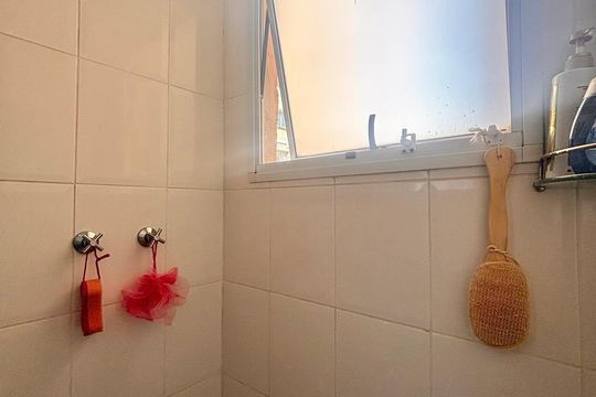 Banheiro de apartamento à venda com 3 quartos, 94m² em Centro Comercial Jubran, Barueri