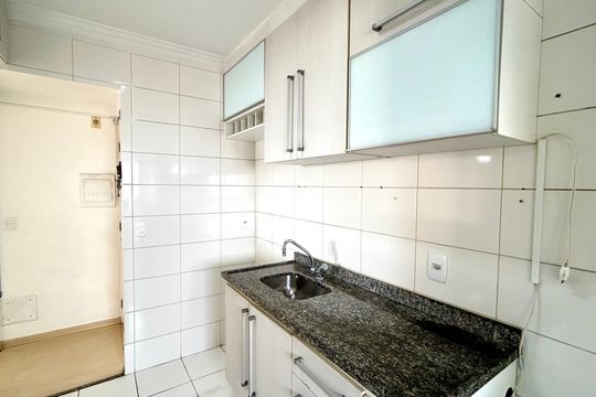Cozinha de apartamento para alugar com 2 quartos, 55m² em Vila Rosalia, Guarulhos