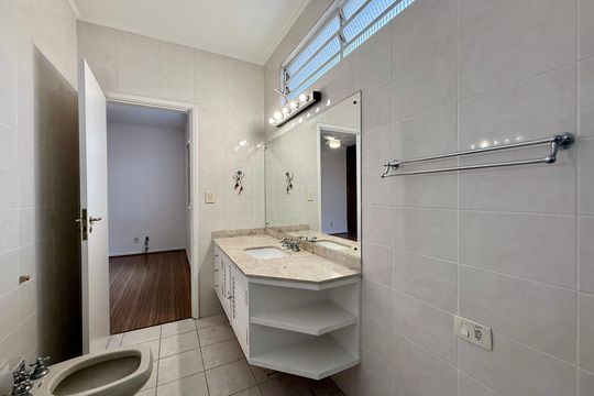 Banheiro Suíte  de casa para alugar com 3 quartos, 189m² em Itaim Bibi, São Paulo