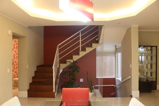 Sala 1 de casa para alugar com 3 quartos, 321m² em Alto da Lapa, São Paulo