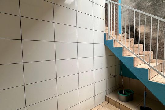 Área de serviço de casa para alugar com 3 quartos, 400m² em Jardim Capelinha, São Paulo