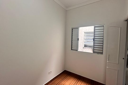 Quarto de casa para alugar com 3 quartos, 400m² em Jardim Capelinha, São Paulo