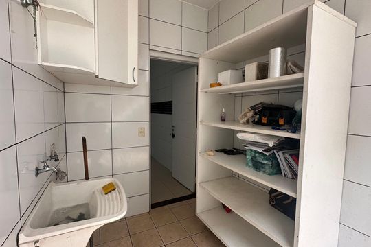 Casa para alugar com 3 quartos, 400m² em Jardim Capelinha, São Paulo