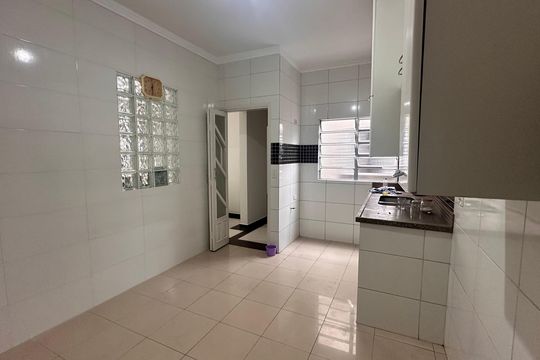 Sala/Cozinha de casa para alugar com 3 quartos, 400m² em Jardim Capelinha, São Paulo