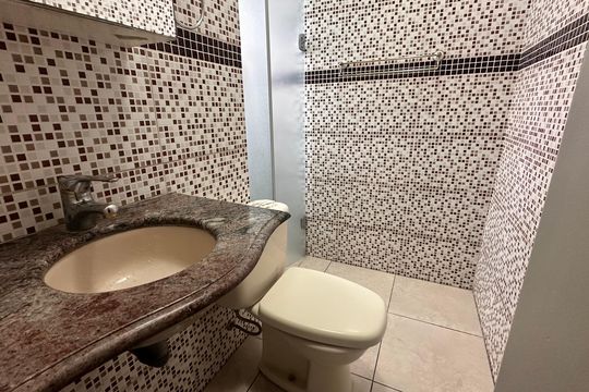 Casa para alugar com 3 quartos, 400m² em Jardim Capelinha, São Paulo