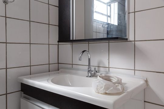Banheiro de casa à venda com 2 quartos, 60m² em Vila Rosalia, Guarulhos