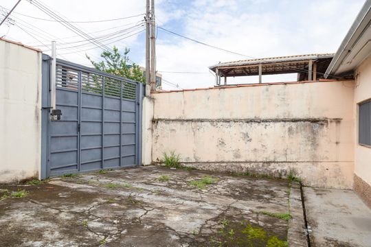 Garagem de casa à venda com 2 quartos, 60m² em Vila Rosalia, Guarulhos