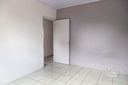 Quarto 2 de casa à venda com 2 quartos, 60m² em Vila Rosalia, Guarulhos