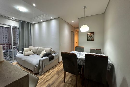 Sala de apartamento à venda com 2 quartos, 57m² em Vila Nossa Senhora da Escada, Barueri