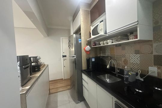 Cozinha de apartamento à venda com 2 quartos, 57m² em Vila Nossa Senhora da Escada, Barueri