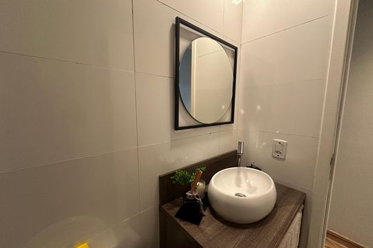 Banheiro de apartamento à venda com 2 quartos, 57m² em Vila Nossa Senhora da Escada, Barueri