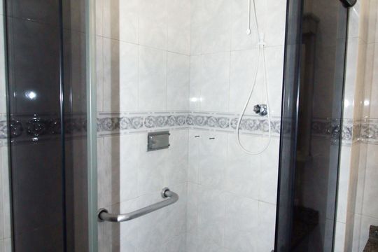 Banheiro de apartamento para alugar com 2 quartos, 70m² em Vicente de Carvalho, Rio de Janeiro
