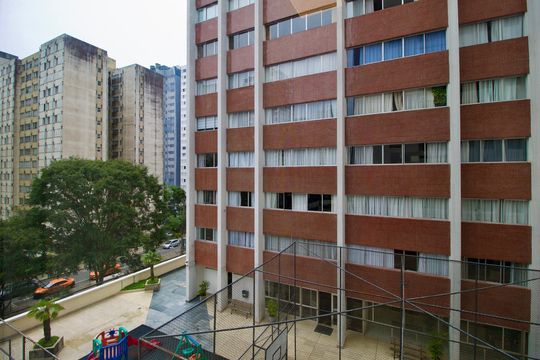Quarto 1 - Vista de apartamento para alugar com 2 quartos, 77m² em Bigorrilho, Curitiba