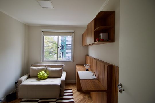 Quarto 2 de apartamento para alugar com 2 quartos, 77m² em Bigorrilho, Curitiba
