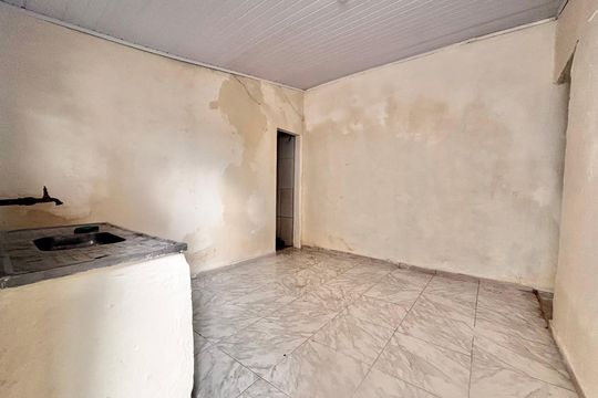 Casa para alugar com 1 quarto, 45m² em Jardim Angela Maria, Carapicuíba