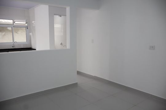 Casa para alugar com 1 quarto, 45m² em Parque Santa Madalena, São Paulo