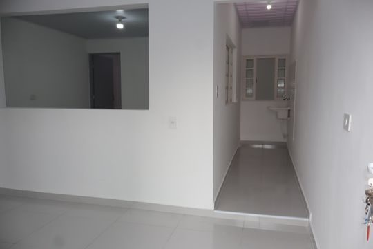 Cozinha de casa para alugar com 1 quarto, 45m² em Parque Santa Madalena, São Paulo