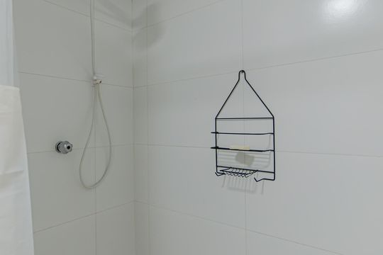 Banheiro de kitnet/studio para alugar com 1 quarto, 40m² em Vila Mariana, São Paulo