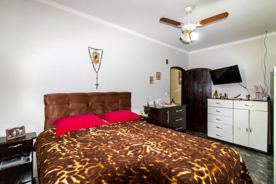Suíte de casa para alugar com 3 quartos, 1315m² em Vila Augusta, Guarulhos