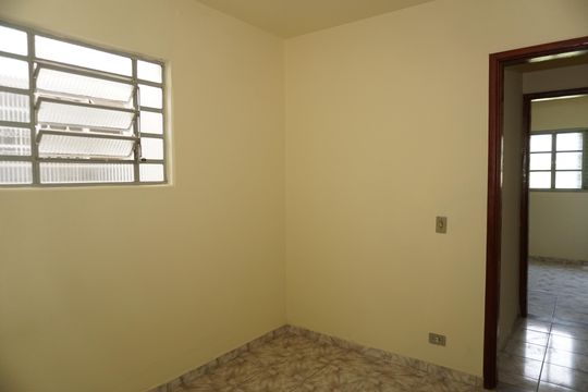 Apartamento para alugar com 2 quartos, 80m² em Jardim Guarujá, Embu das Artes