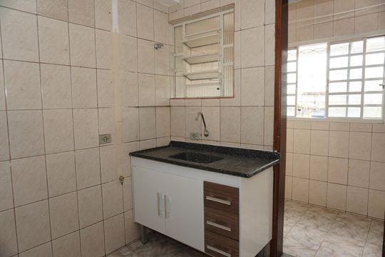 Cozinha de apartamento para alugar com 3 quartos, 90m² em Jardim Guarujá, Embu das Artes