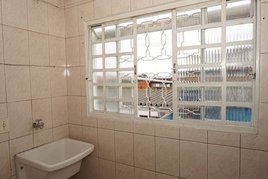 Área de serviço de apartamento para alugar com 3 quartos, 90m² em Jardim Guarujá, Embu das Artes