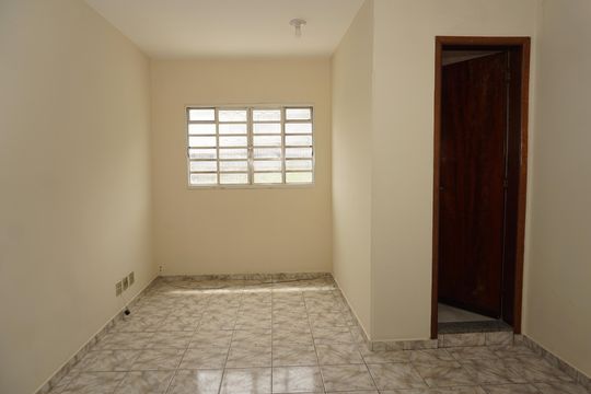 Apartamento para alugar com 3 quartos, 90m² em Jardim Guarujá, Embu das Artes