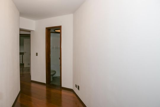 Corredor de Entrada de apartamento à venda com 4 quartos, 209m² em Lapa, São Paulo