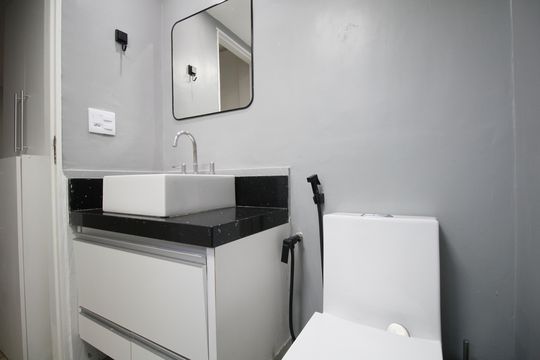 Banheiro da Suíte de apartamento para alugar com 1 quarto, 64m² em Vila Andrade, São Paulo