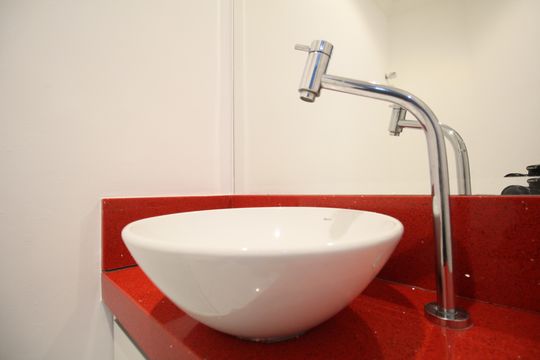 Lavabo de apartamento para alugar com 1 quarto, 64m² em Vila Andrade, São Paulo