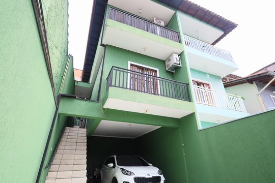 Garagem de casa à venda com 3 quartos, 125m² em Padroeira, Osasco