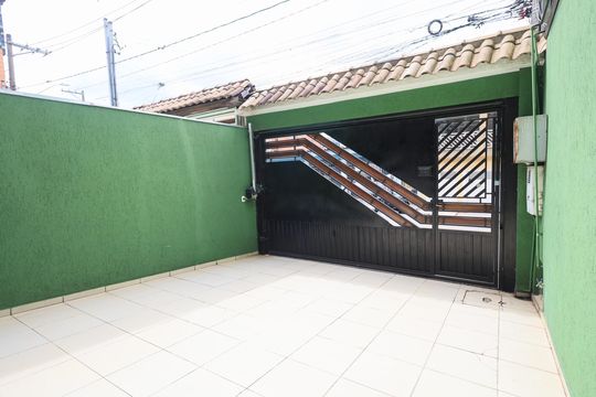 Garagem de casa à venda com 3 quartos, 125m² em Padroeira, Osasco