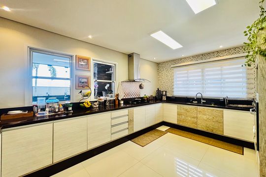 Cozinha de casa de condomínio à venda com 4 quartos, 360m² em Morada das Nuvens, Barueri