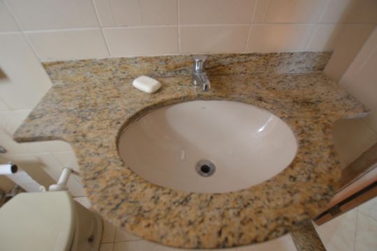 Banheiro de apartamento para alugar com 2 quartos, 73m² em Campinho, Rio de Janeiro