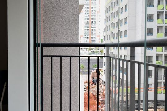 Varanda de kitnet/studio para alugar com 1 quarto, 33m² em Pinheiros, São Paulo