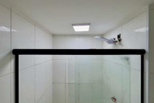 Banheiro de apartamento à venda com 1 quarto, 32m² em Vila Augusta, Guarulhos