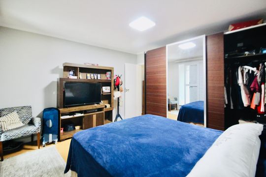 Suite 1 de casa para alugar com 2 quartos, 100m² em Vila Paranagua, São Paulo