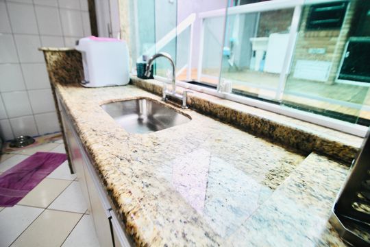 Cozinha de casa para alugar com 2 quartos, 100m² em Vila Paranagua, São Paulo