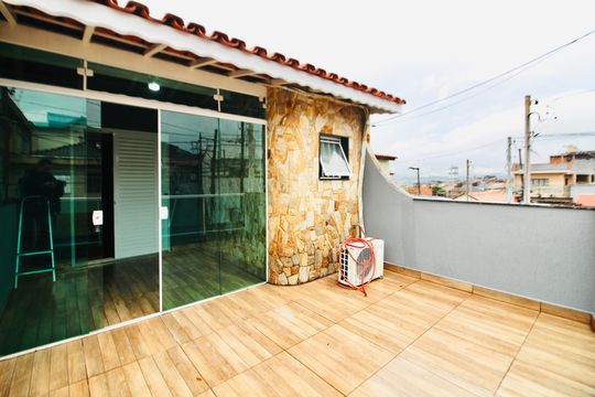 Varanda de casa para alugar com 2 quartos, 100m² em Vila Paranagua, São Paulo