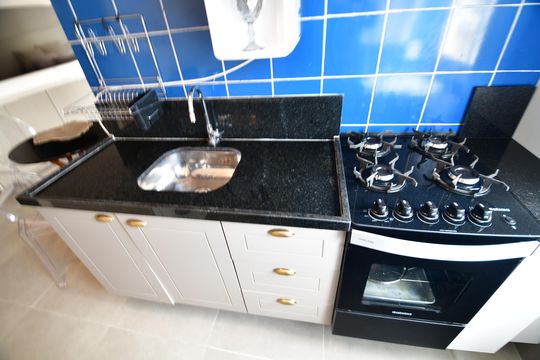 Cozinha de kitnet/studio à venda com 1 quarto, 34m² em Centro, Campinas