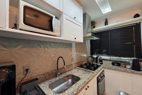 Cozinha de casa de condomínio à venda com 4 quartos, 147m² em Taquara, Rio de Janeiro